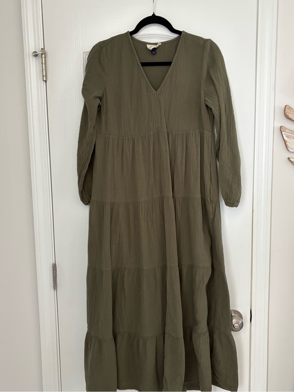 Universal threads Olive Long Sleeve V-Neck Tiered Maxi Dress S
